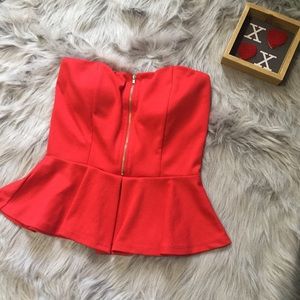 💟3/$10 Strapless peplum top